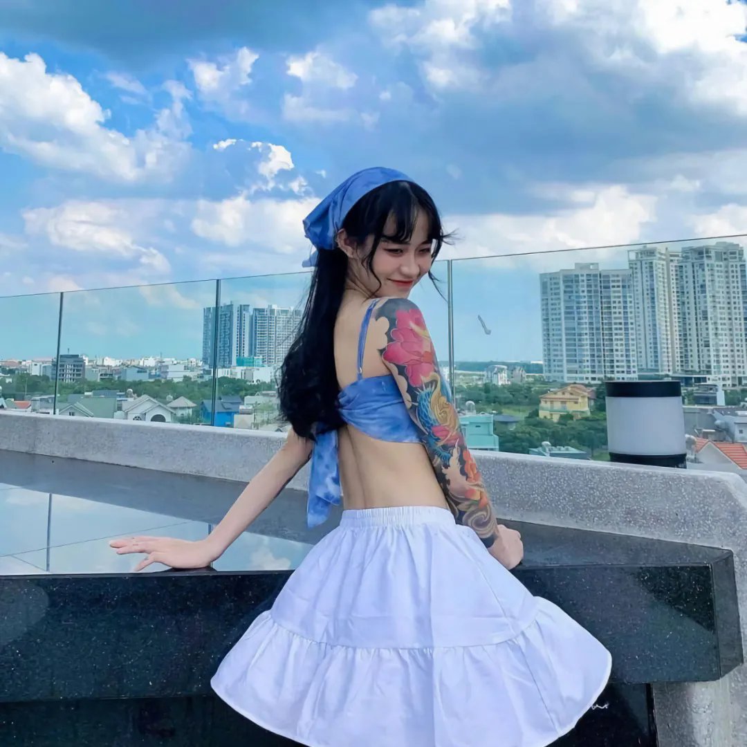 美人与美人 海报